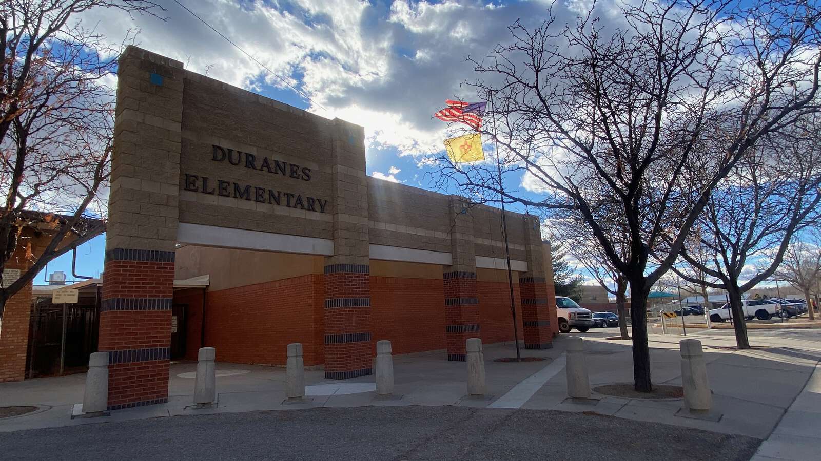 Duranes Elementary School in Albuquerque New Mexico Hero Image