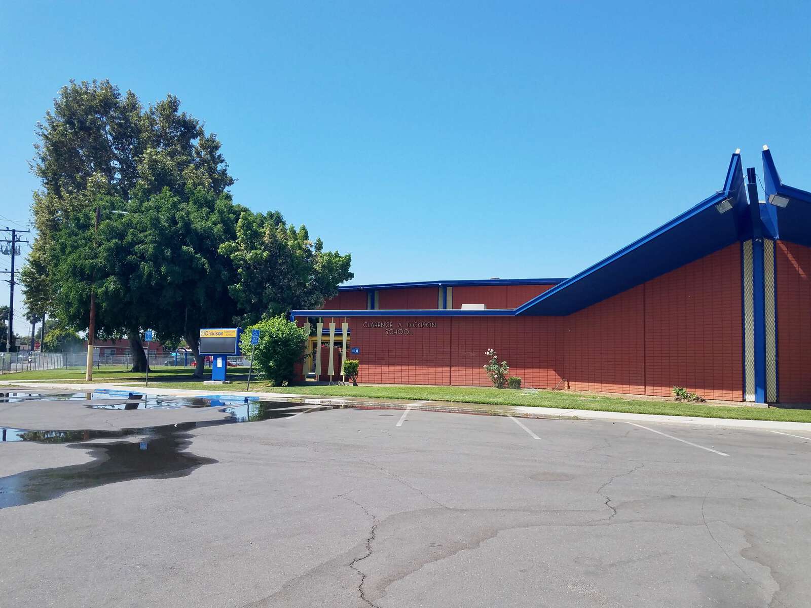 Dickison Elementary School in Compton California Hero Image