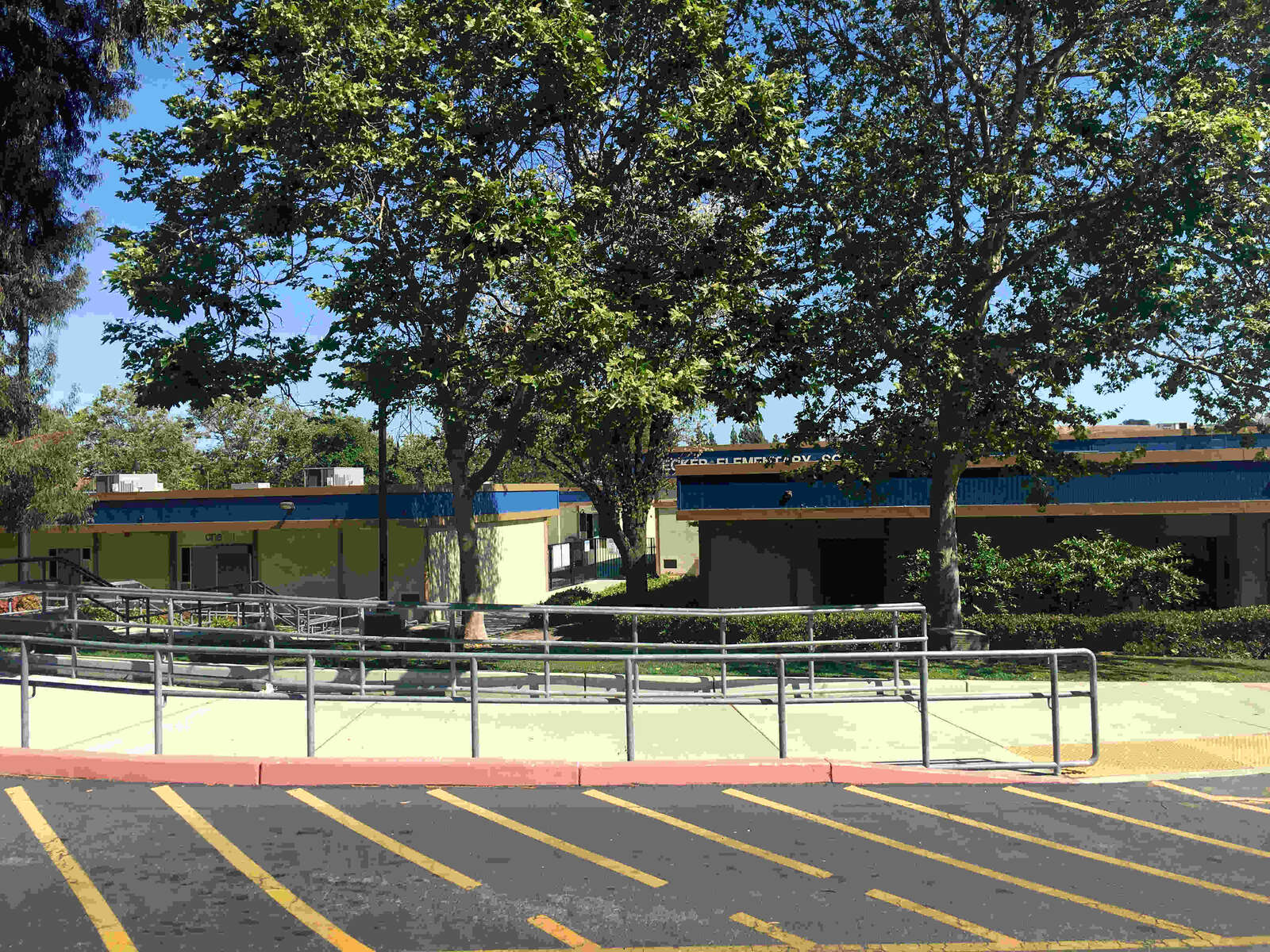 Decker Elementary School in Pomona California Hero Image