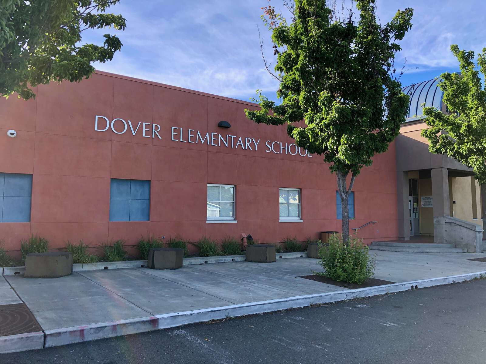 Dover Elementary School in San Pablo California Hero Image