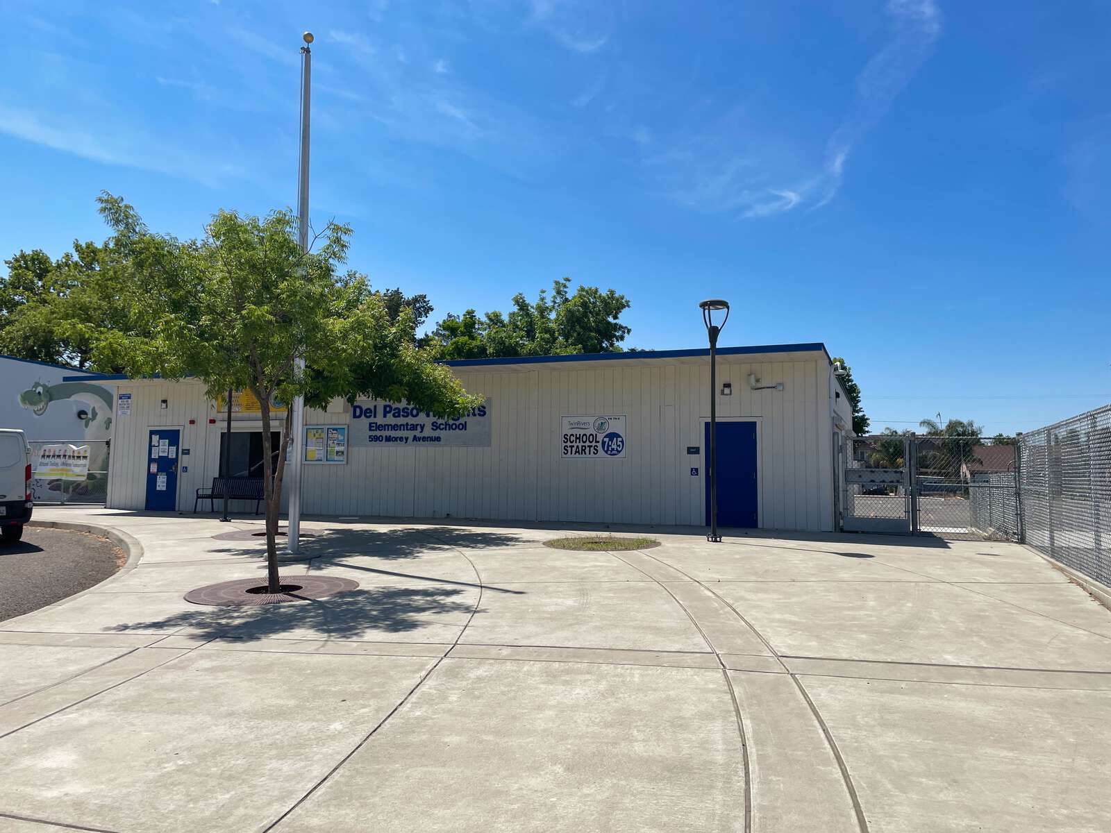 Del Paso Heights Elementary School in Sacramento California Hero Image
