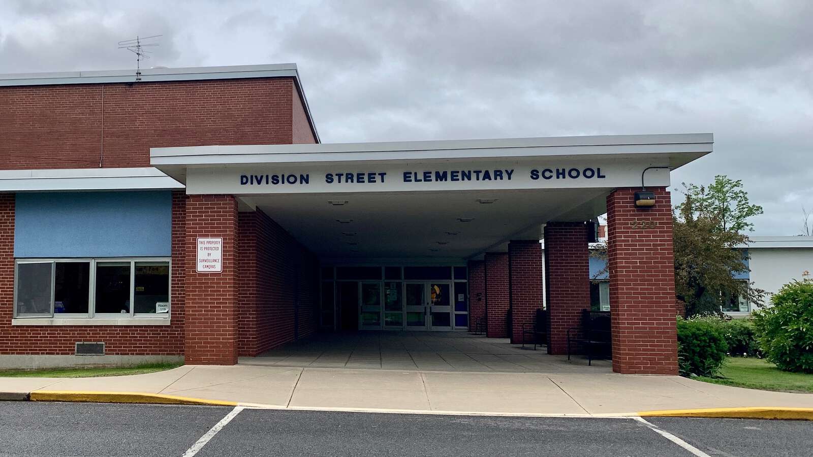 Division Street Elementary School in Saratoga Springs New York Hero Image