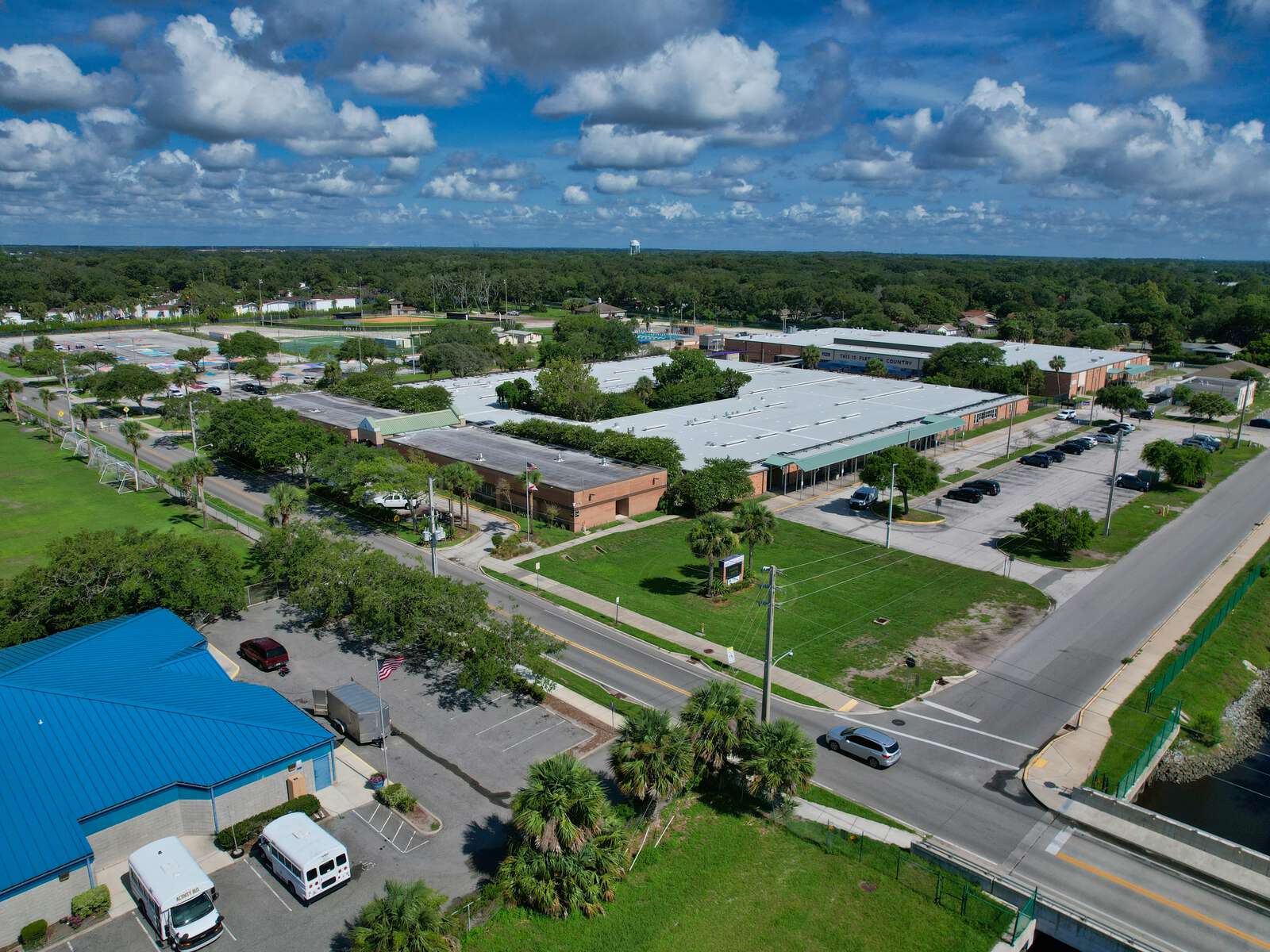 Duncan U. Fletcher High School in Neptune Beach Florida Hero Image