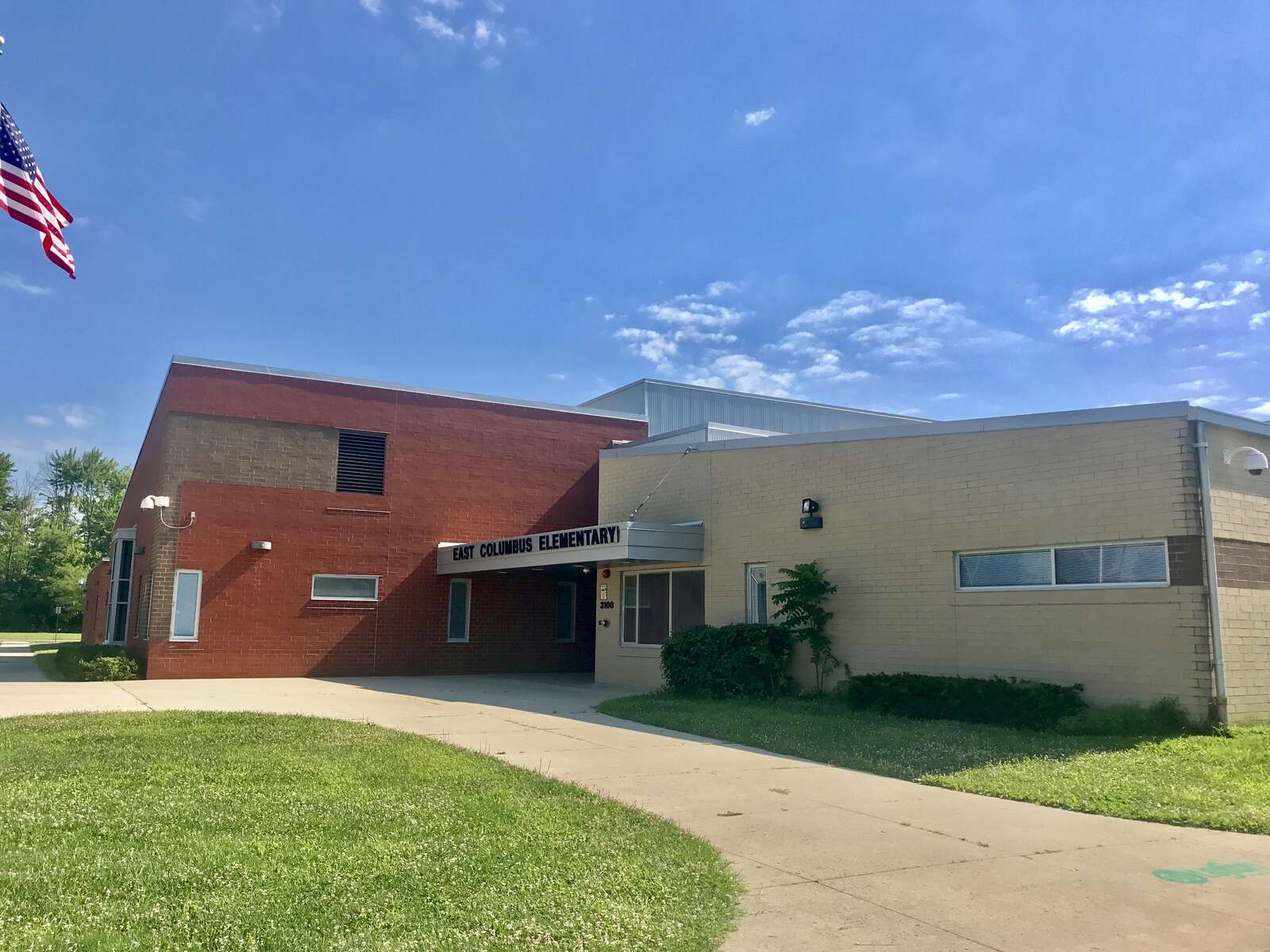 East Columbus Elementary School in Columbus Ohio Hero Image