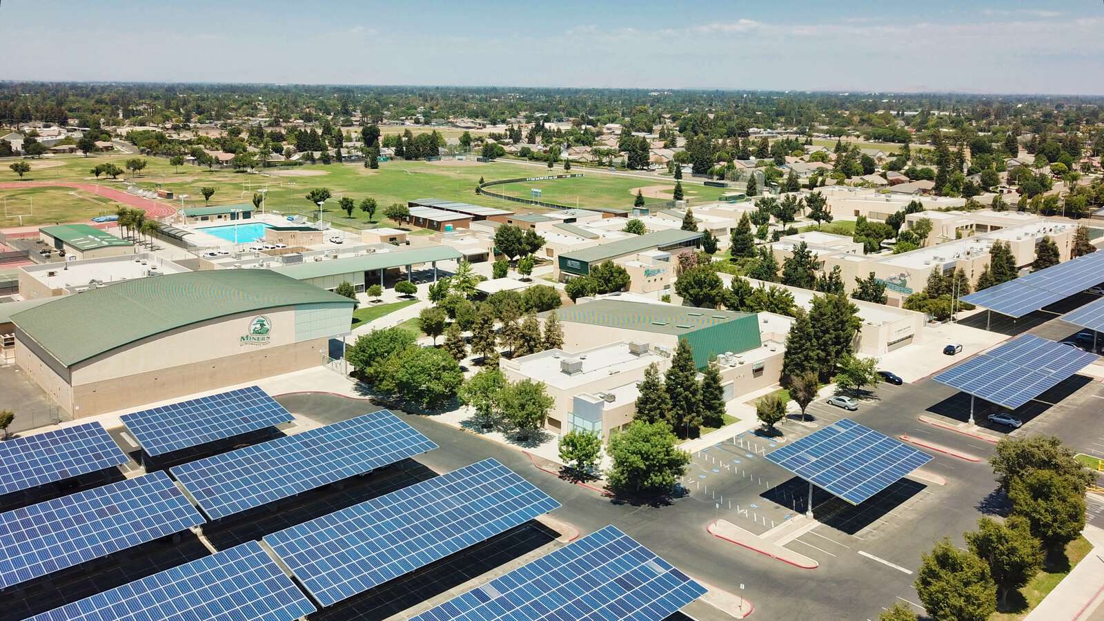 El Diamante High School in Visalia California Hero Image