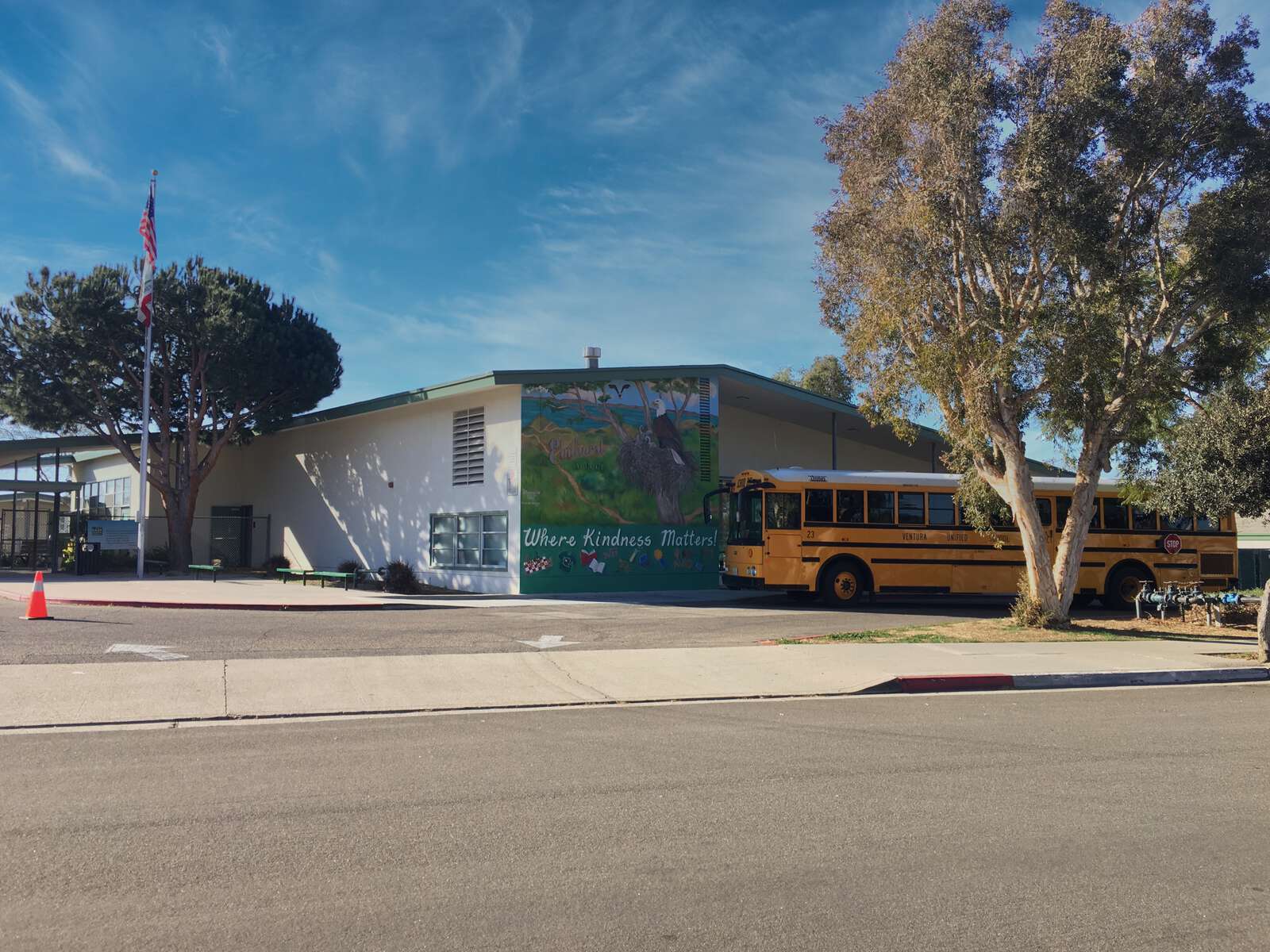 Elmhurst Elementary School in Ventura California Hero Image