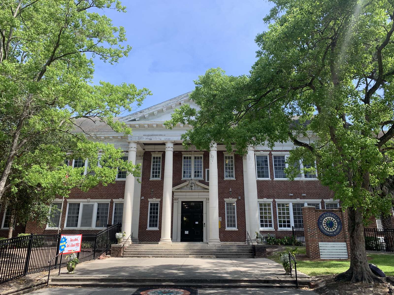 Ellis Montessori K-8 School in Savannah Georgia Hero Image