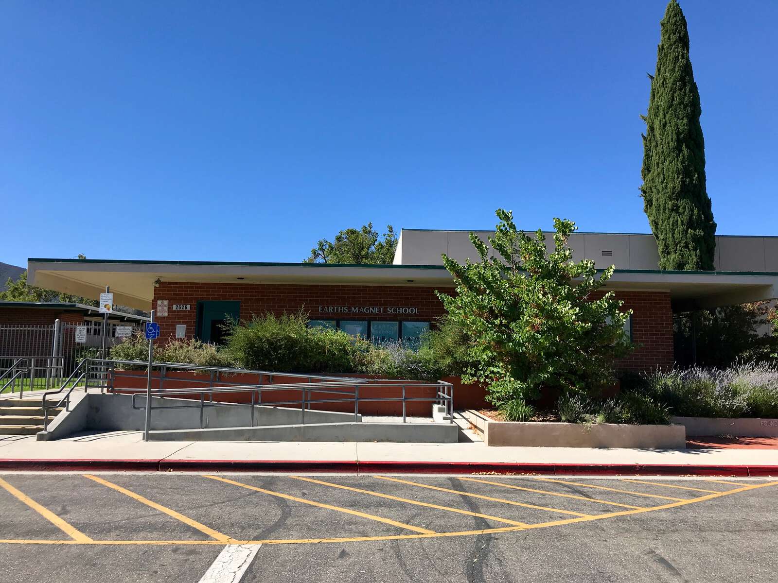 EARTHS Magnet in Newbury Park California Hero Image