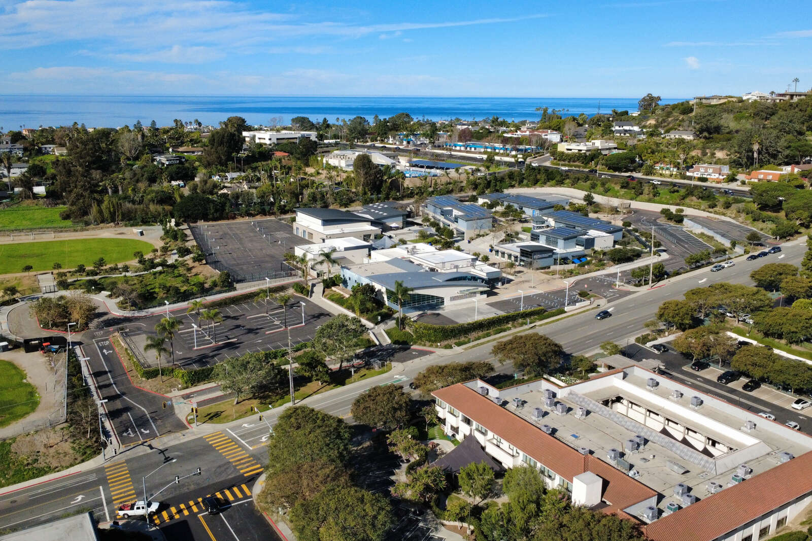 Earl Warren Middle School in Solana Beach California Hero Image