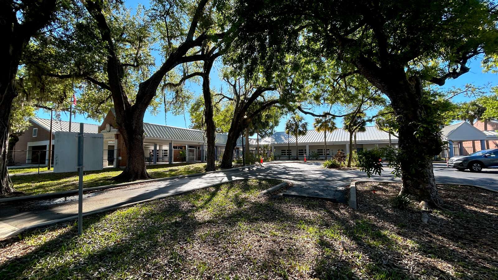 Edgewood Academy in Fort Myers Florida Hero Image