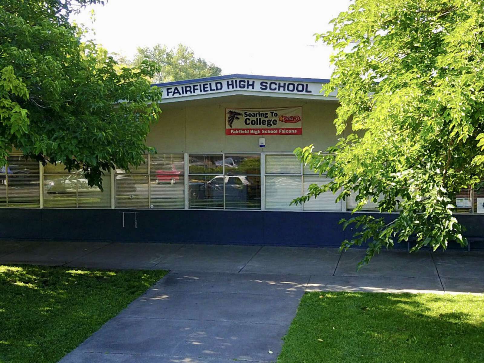 Fairfield High School in Fairfield California Hero Image