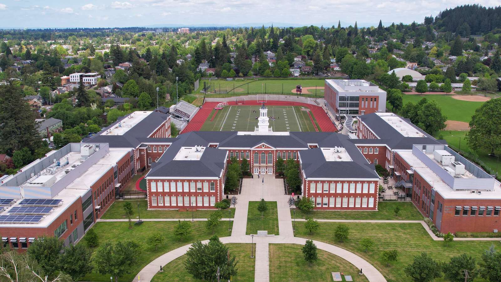 Franklin High School in Portland Oregon Hero Image