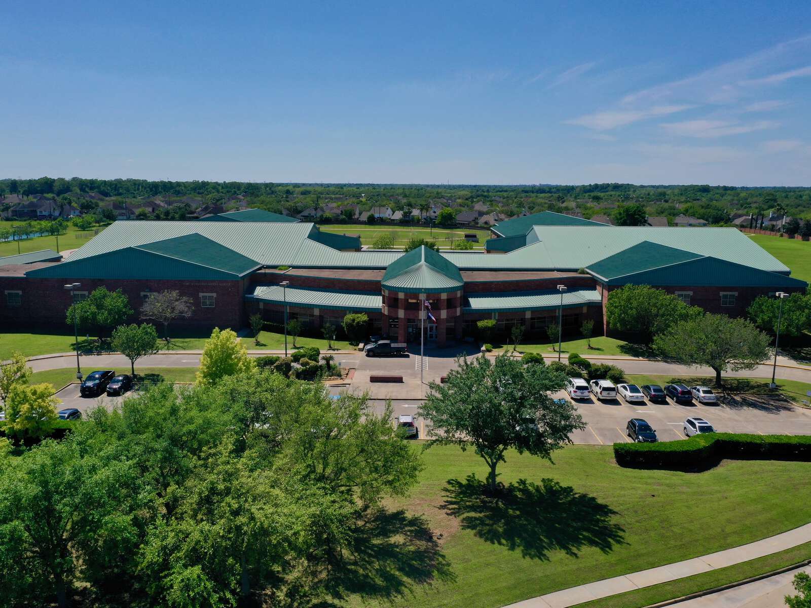 Fort Settlement Middle School in Sugar Land Texas Hero Image