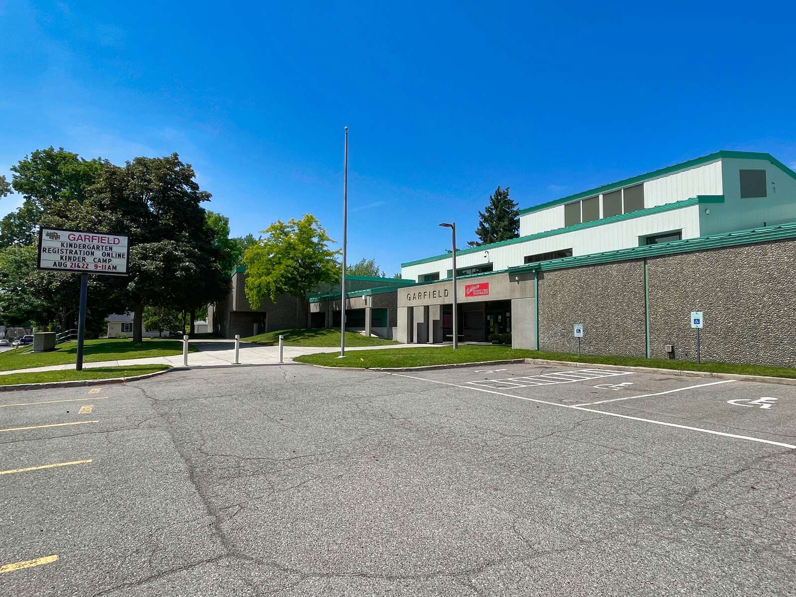 Garfield Elementary School in Spokane Washington Hero Image