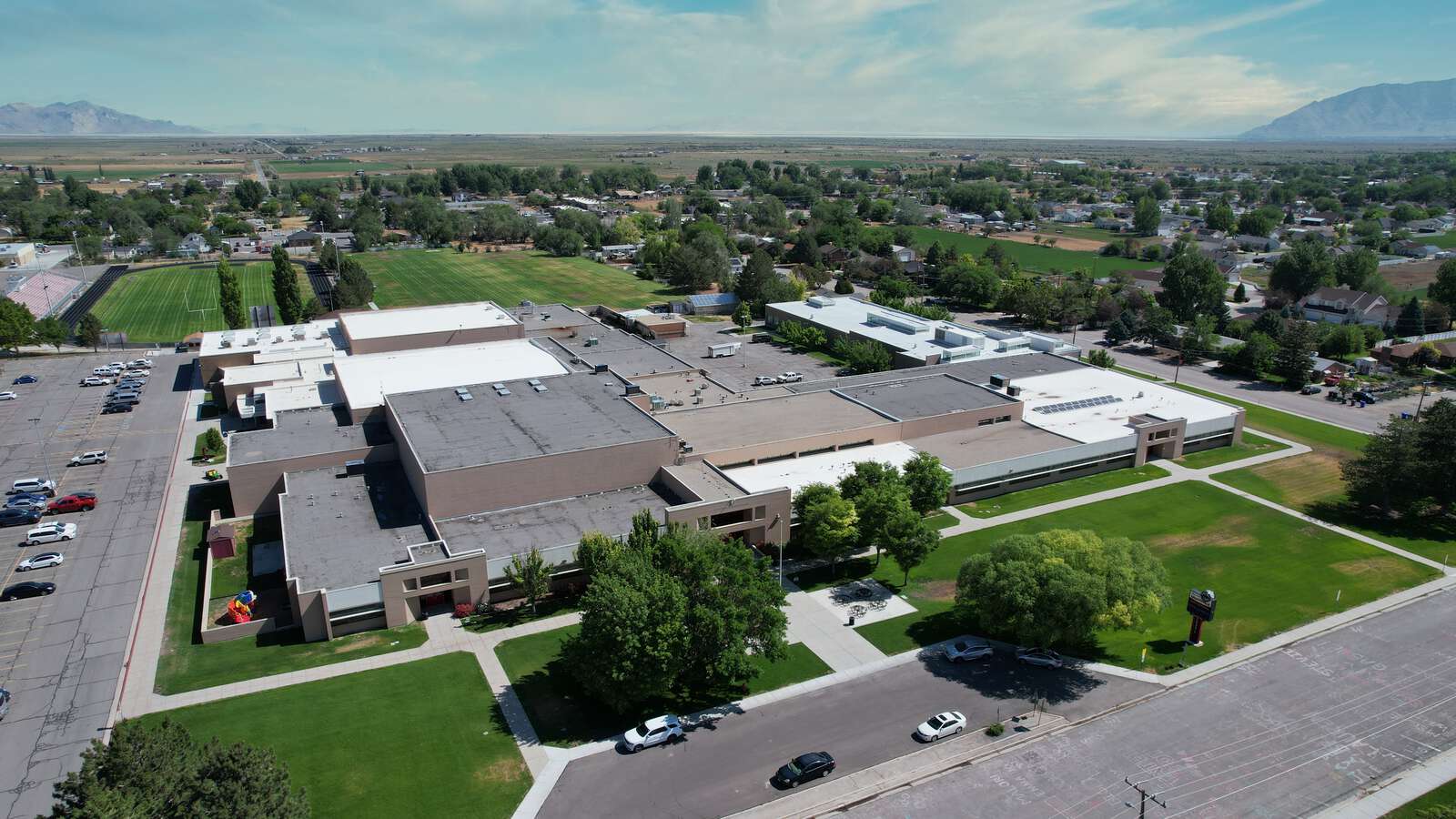 Grantsville High School in Grantsville Utah Hero Image