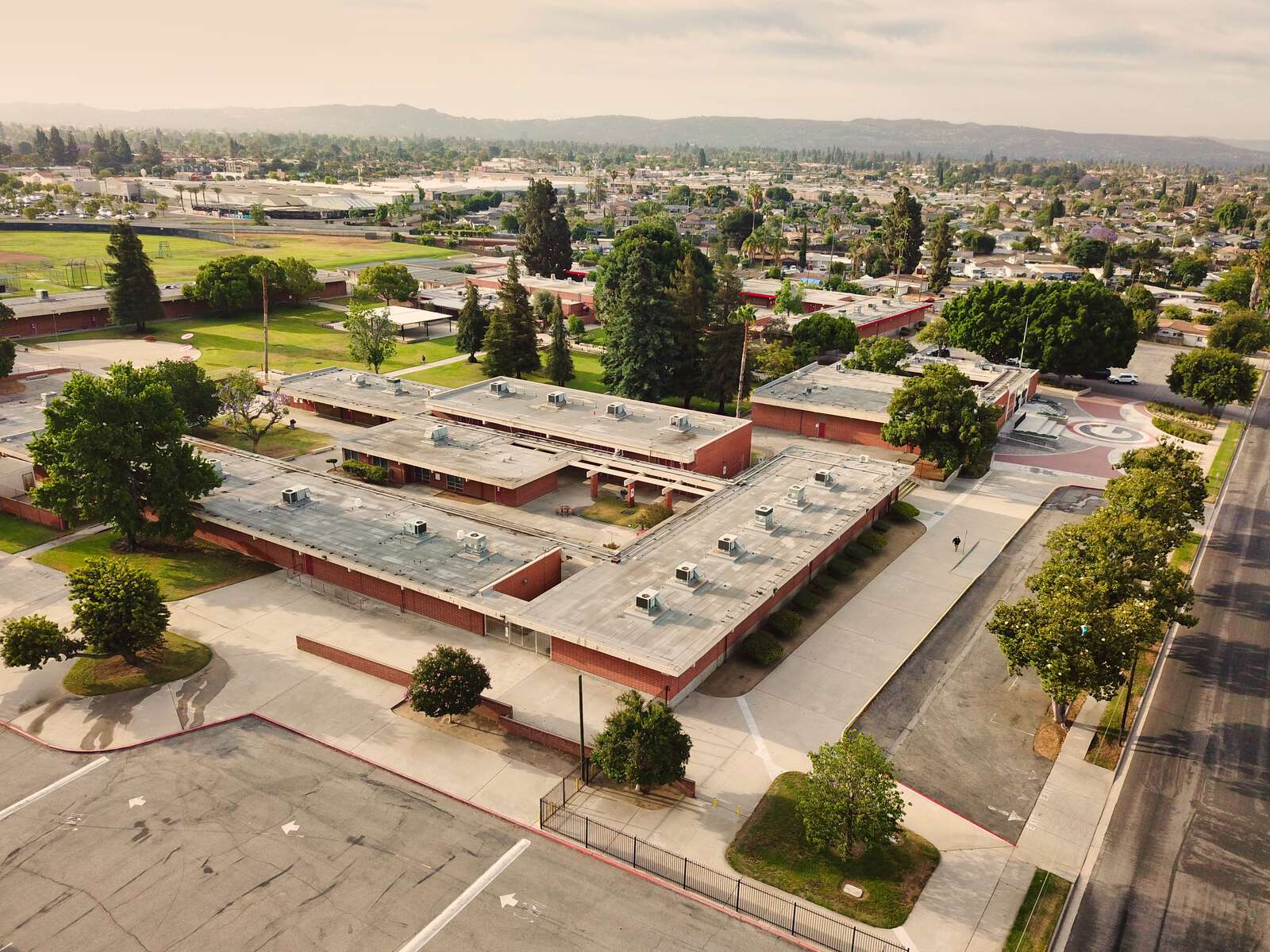 Gladstone Middle School in Covina California Hero Image