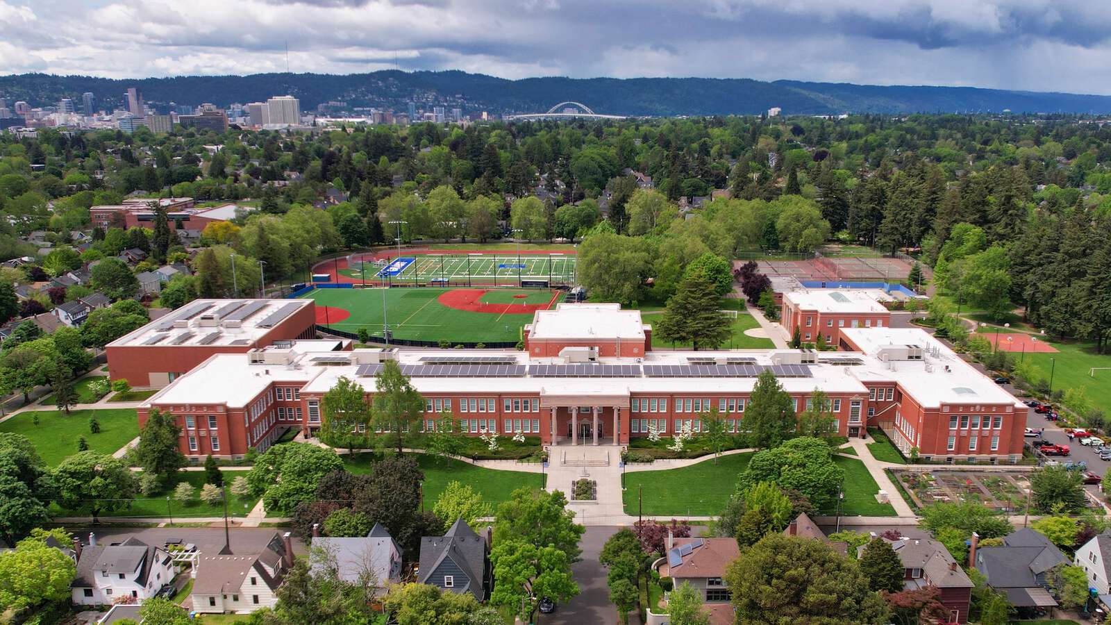 Grant High School in Portland Oregon Hero Image