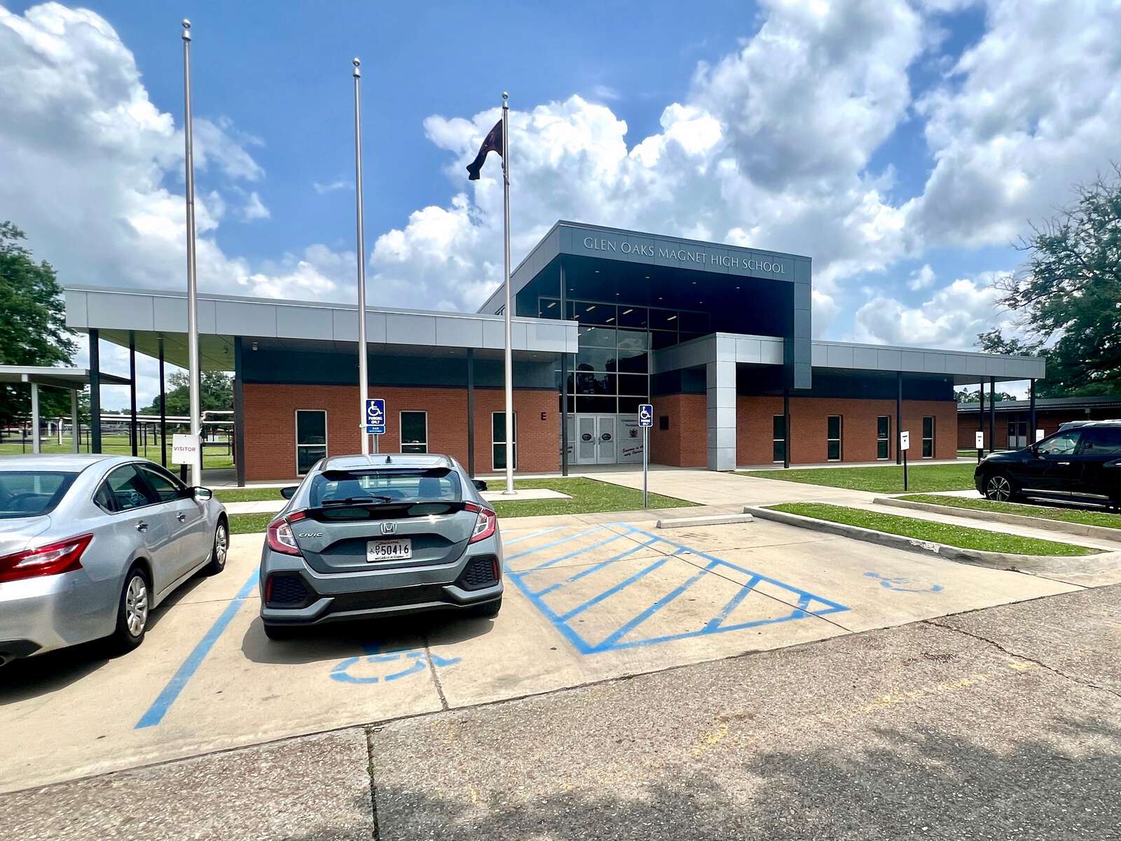 Glen Oaks Magnet High School in Baton Rouge Louisiana Hero Image