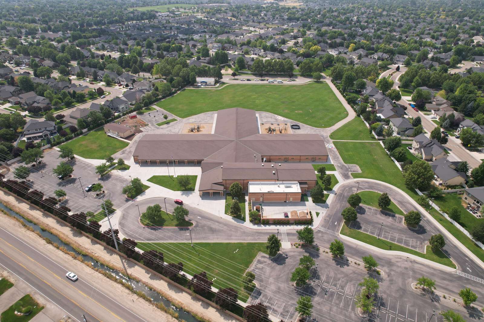 Hunter Elementary in Meridian Idaho Hero Image