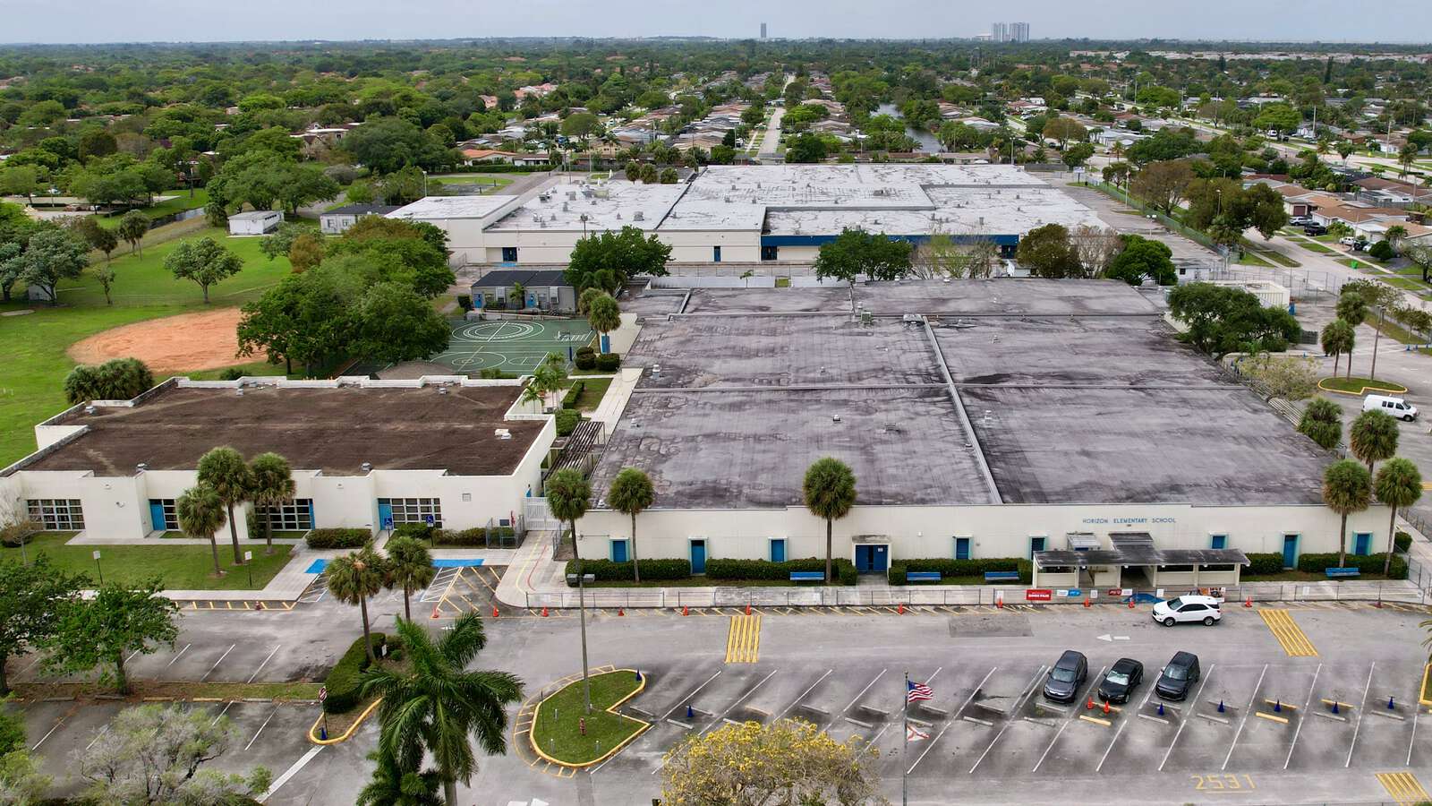 Horizon Elementary School in Sunrise Florida Hero Image