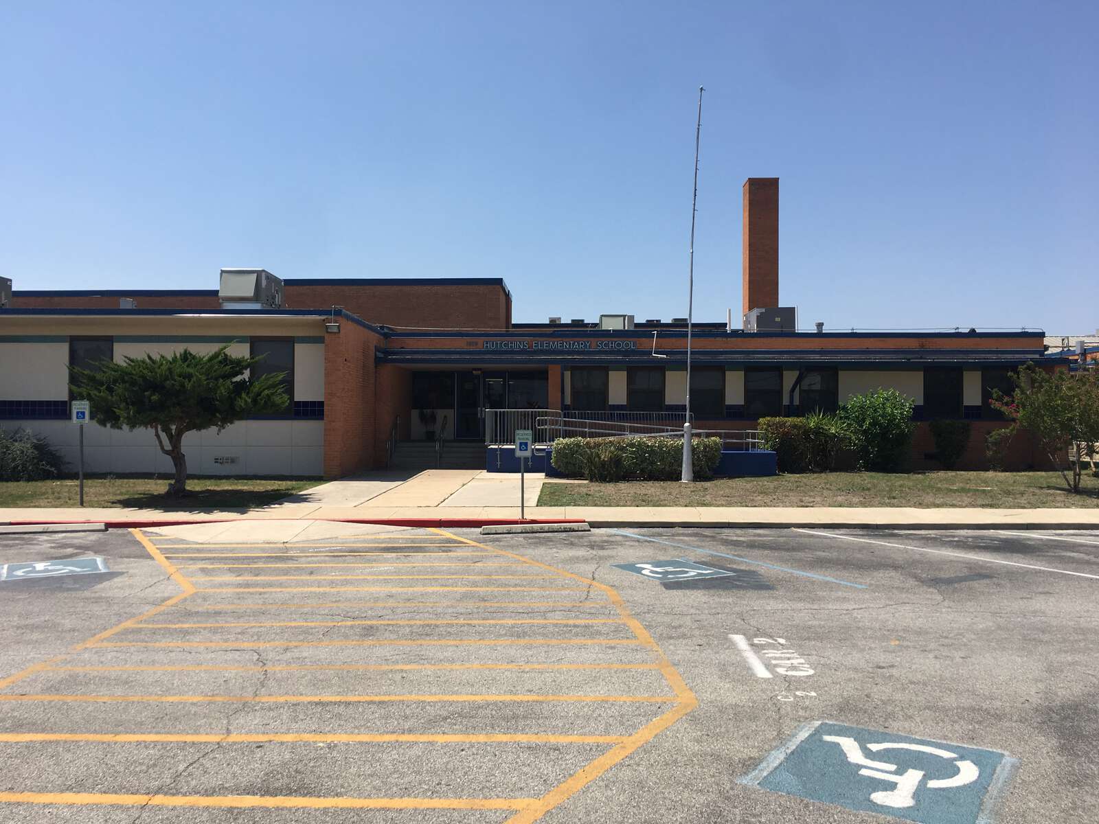 Hutchins Elementary School in San Antonio Texas Hero Image