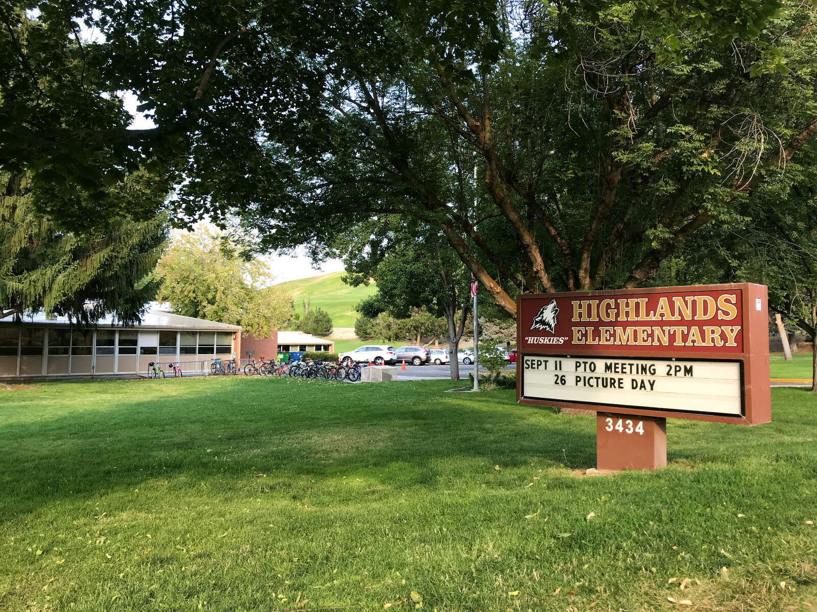 Highlands Elementary School in Boise Idaho Hero Image