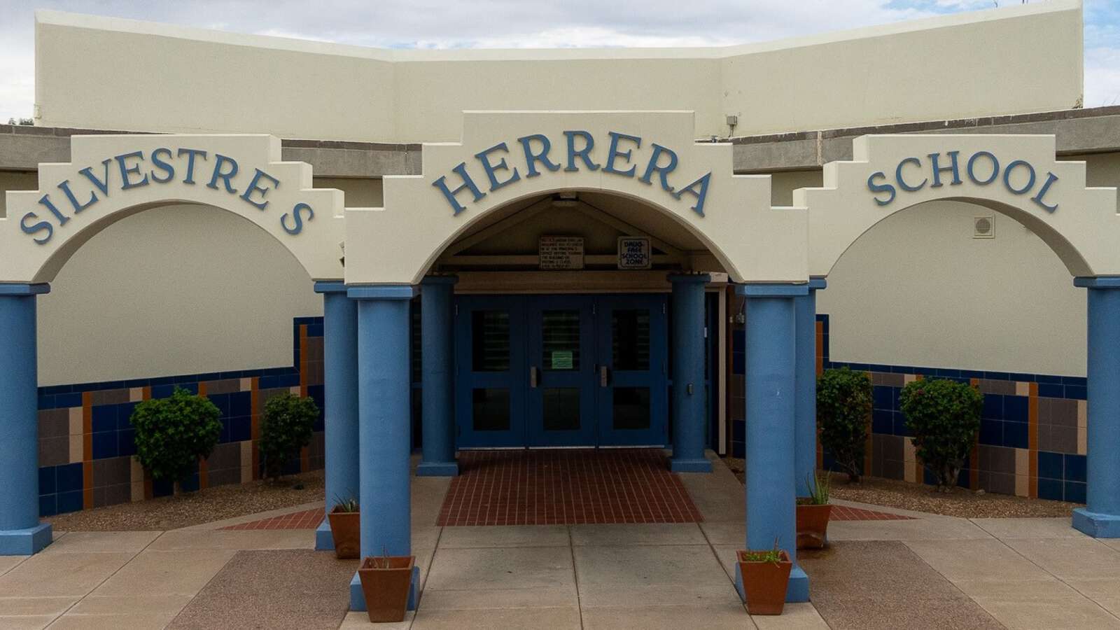 Herrera Elementary School in Phoenix Arizona Hero Image