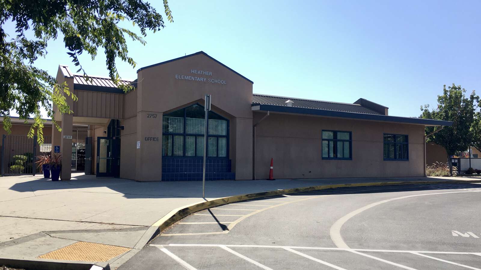 Heather Elementary School in San Carlos California Hero Image