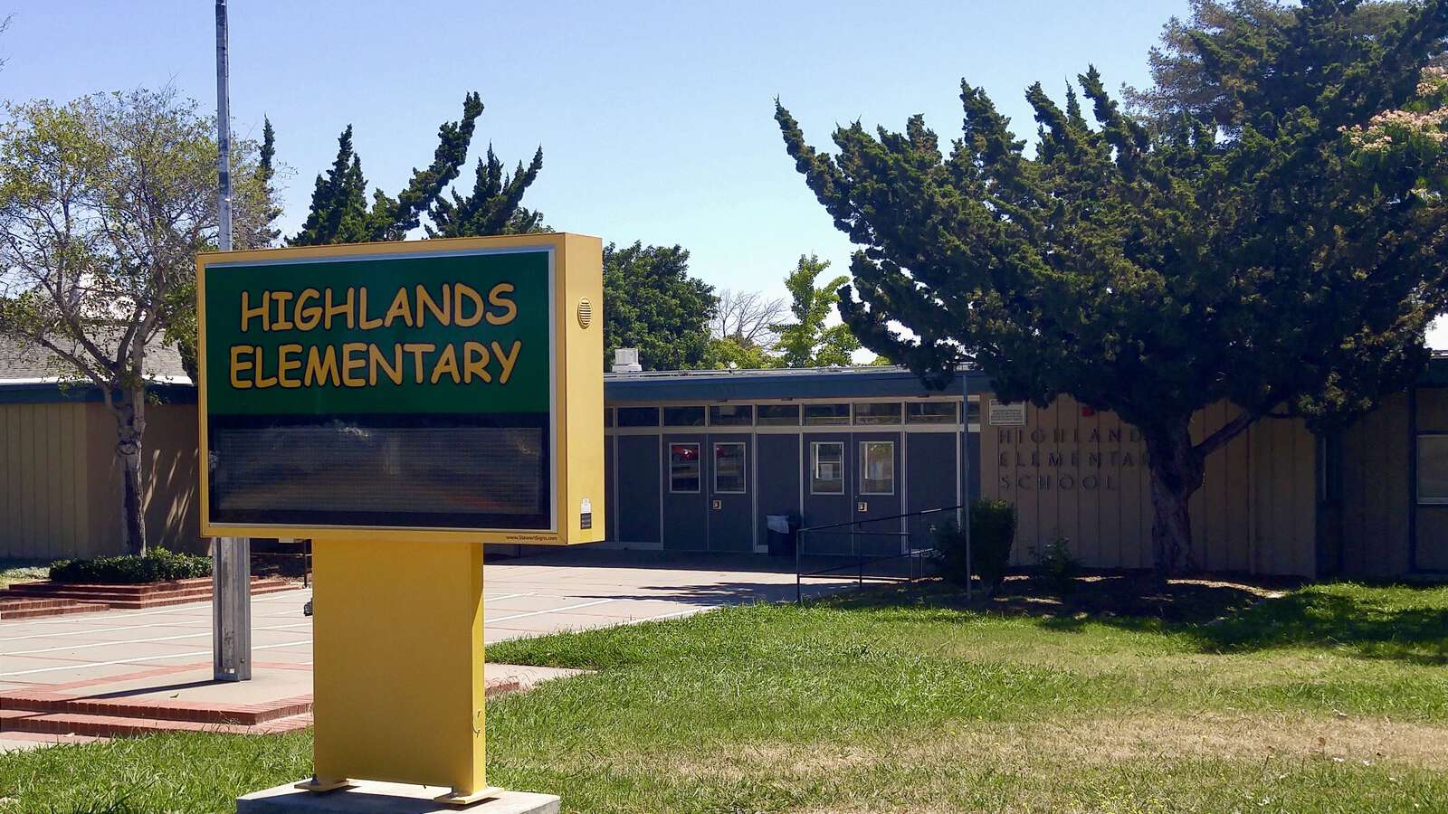 Highlands Elementary School in Pittsburg California Hero Image