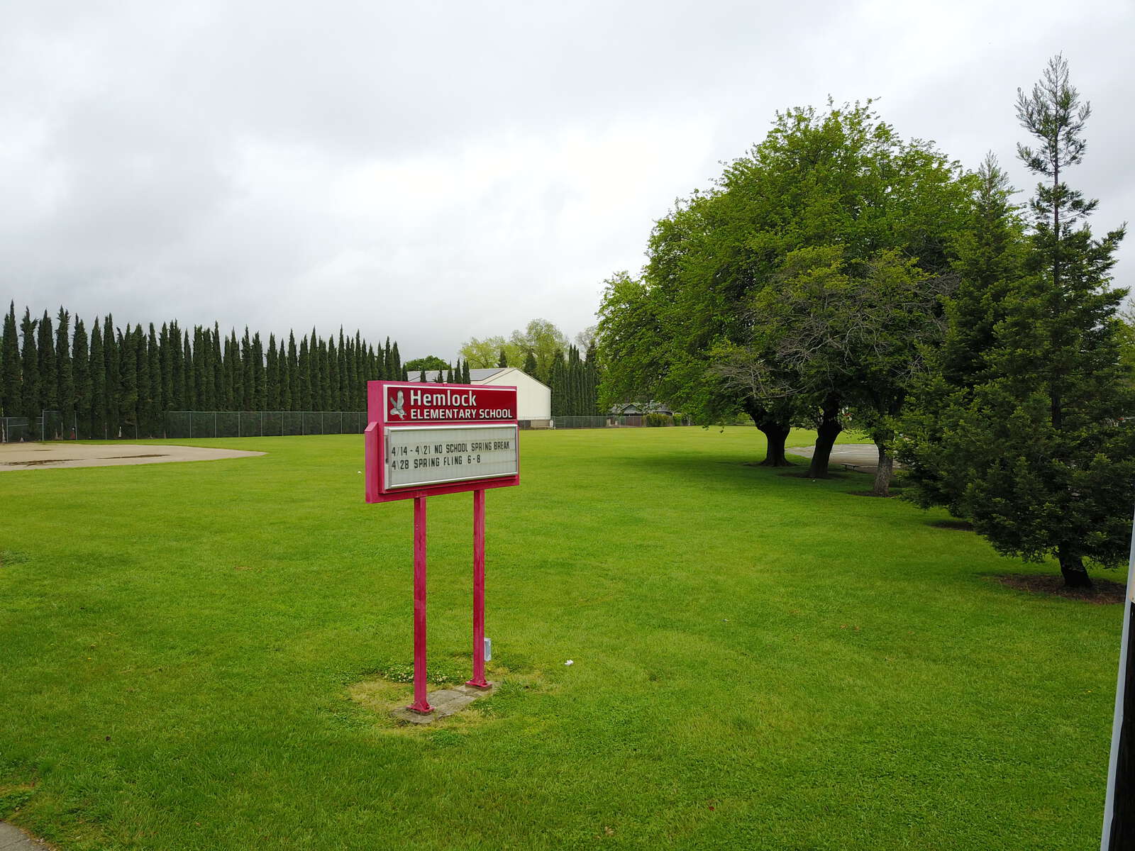 Hemlock Elementary School in Vacaville California Hero Image