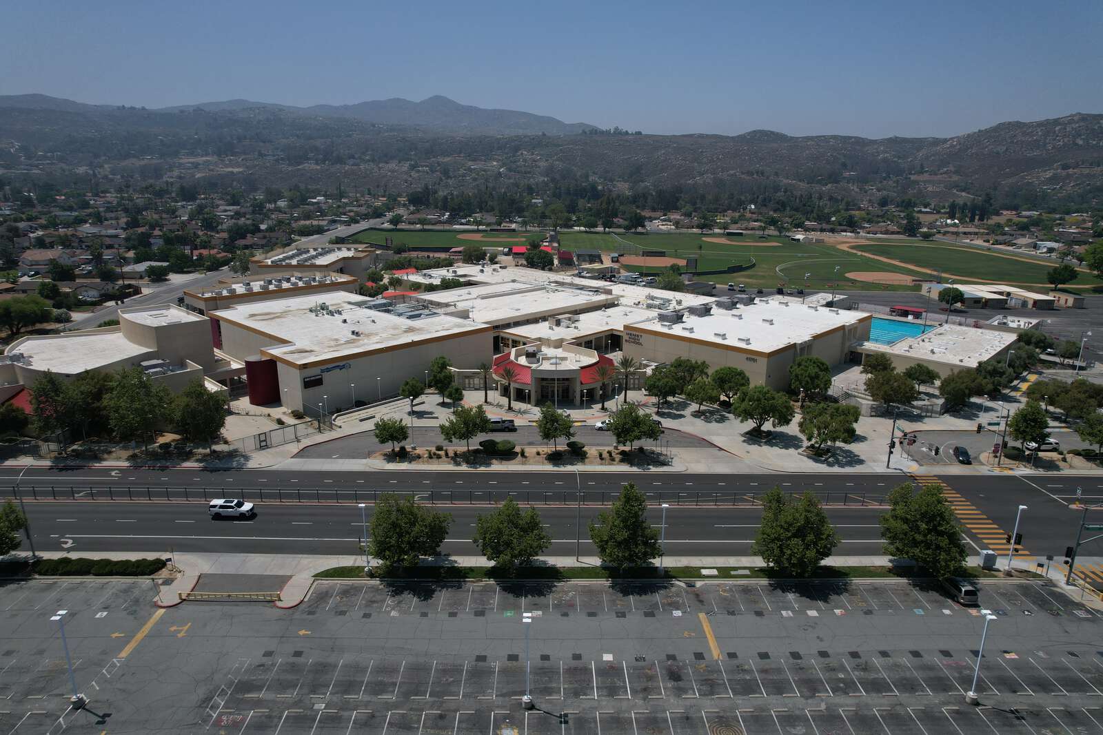 Hemet High School in Hemet California Hero Image