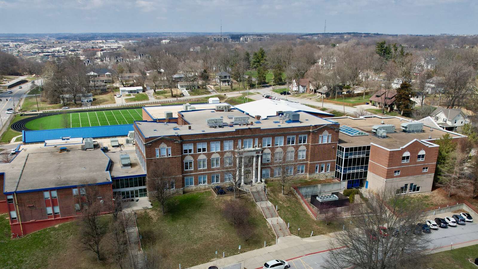 Heritage Middle School in Liberty Missouri Hero Image