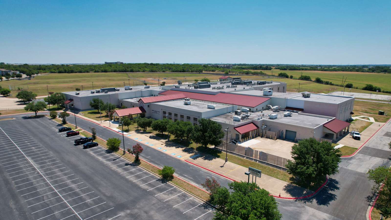 Hopewell Middle School in Round Rock Texas Hero Image