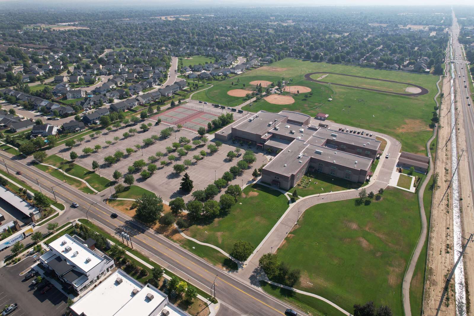 Heritage Middle School in Meridian Idaho Hero Image