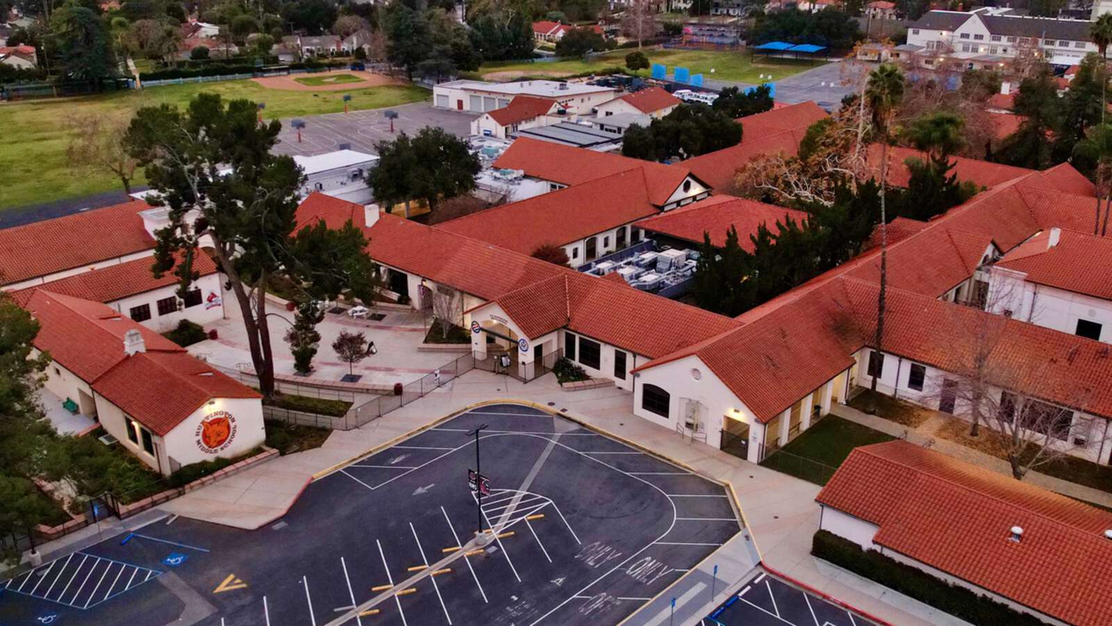 Huntington Middle School in San Marino California Hero Image