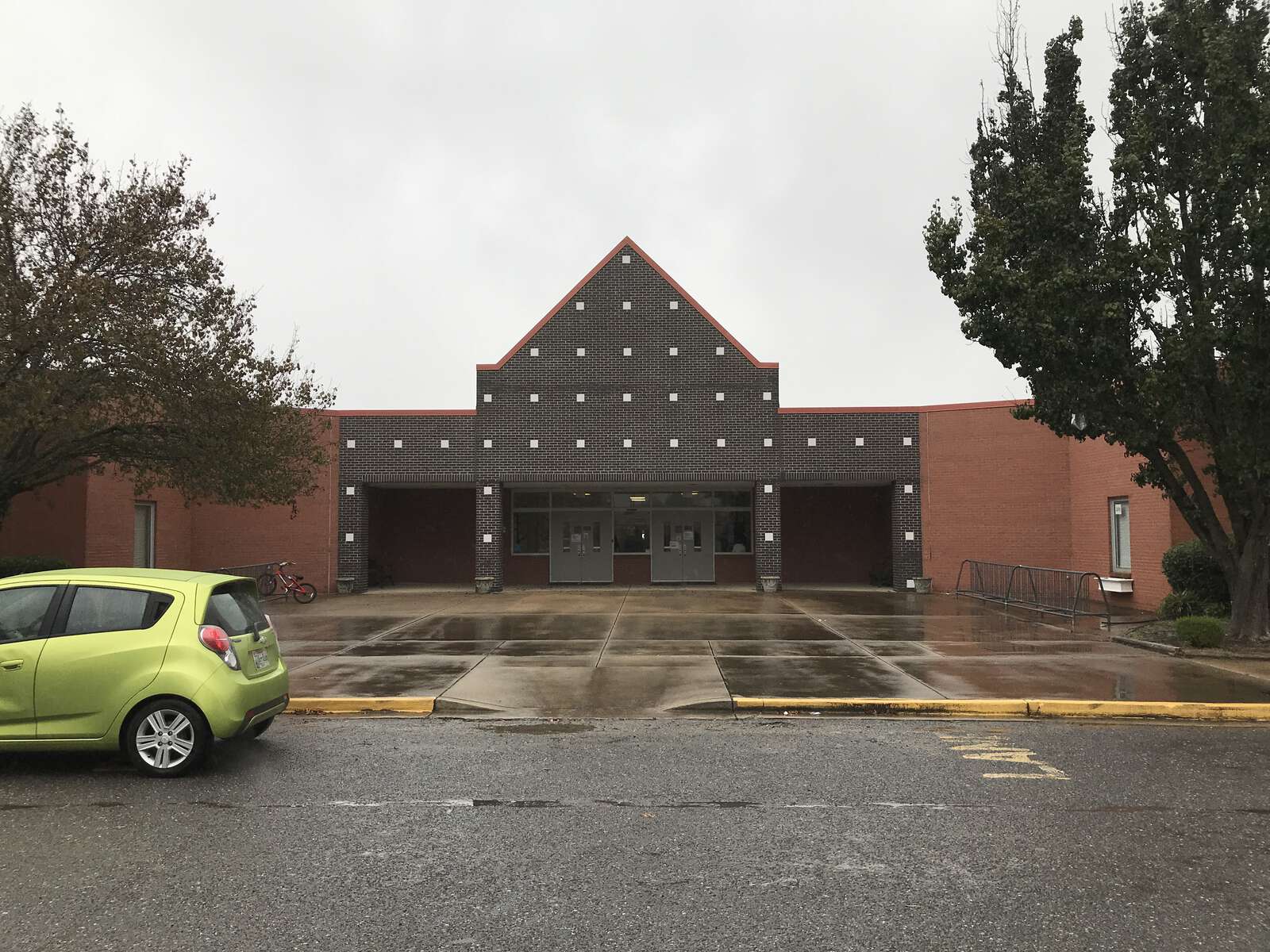 Highland Oaks Elementary in Memphis Tennessee Hero Image