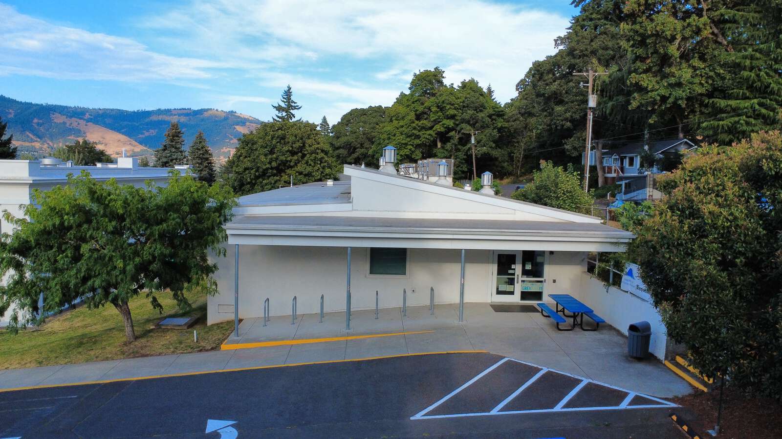 Hood River Options Academy in Hood River Oregon Hero Image