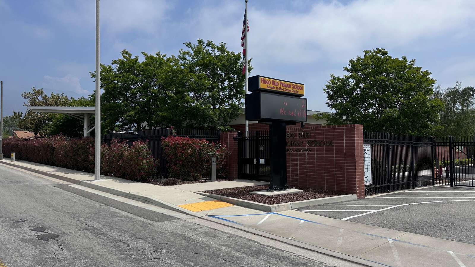 Hugo Reid Primary School in Arcadia California Hero Image