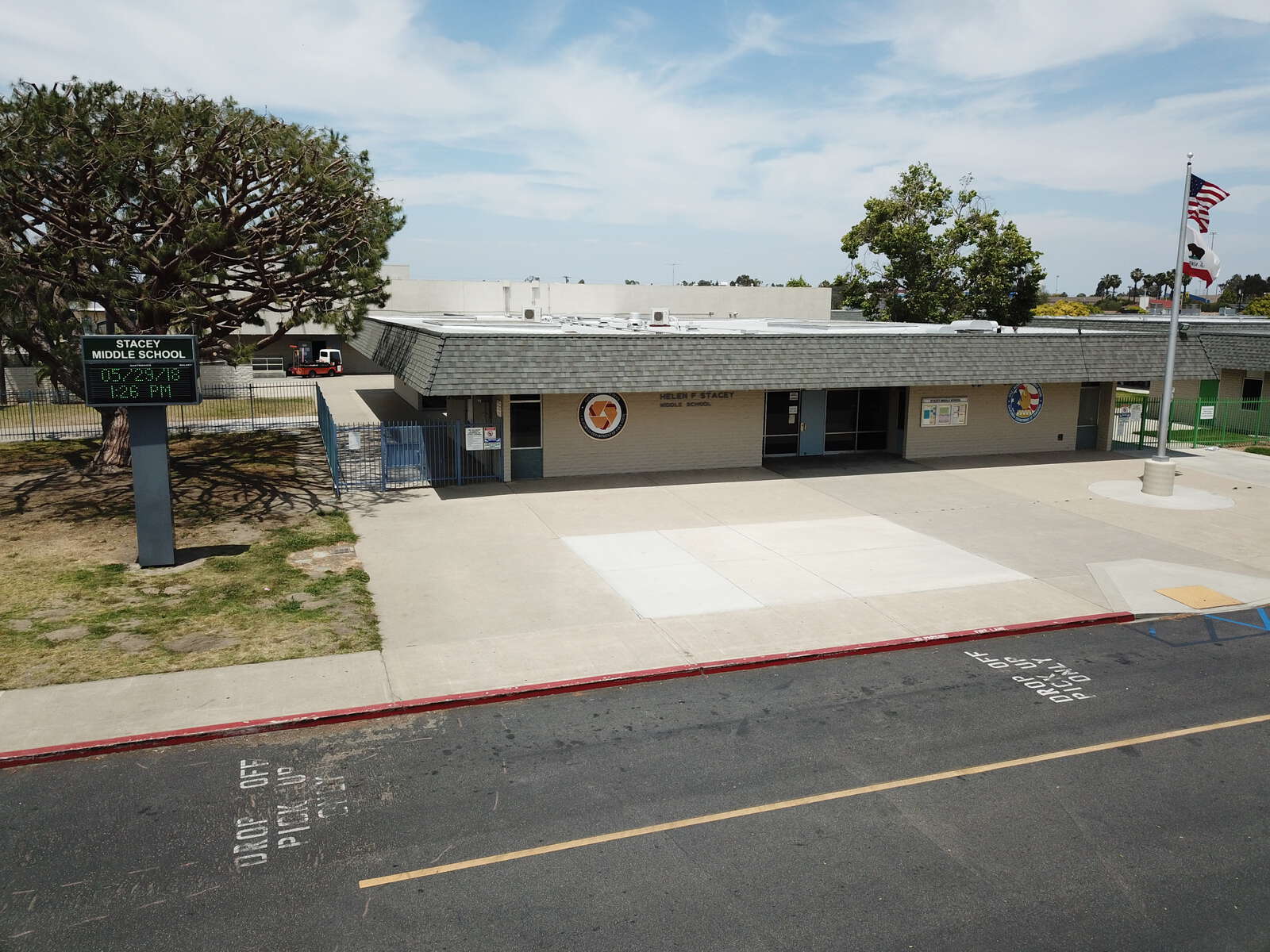 Helen Stacey Middle School in Huntington Beach California Hero Image