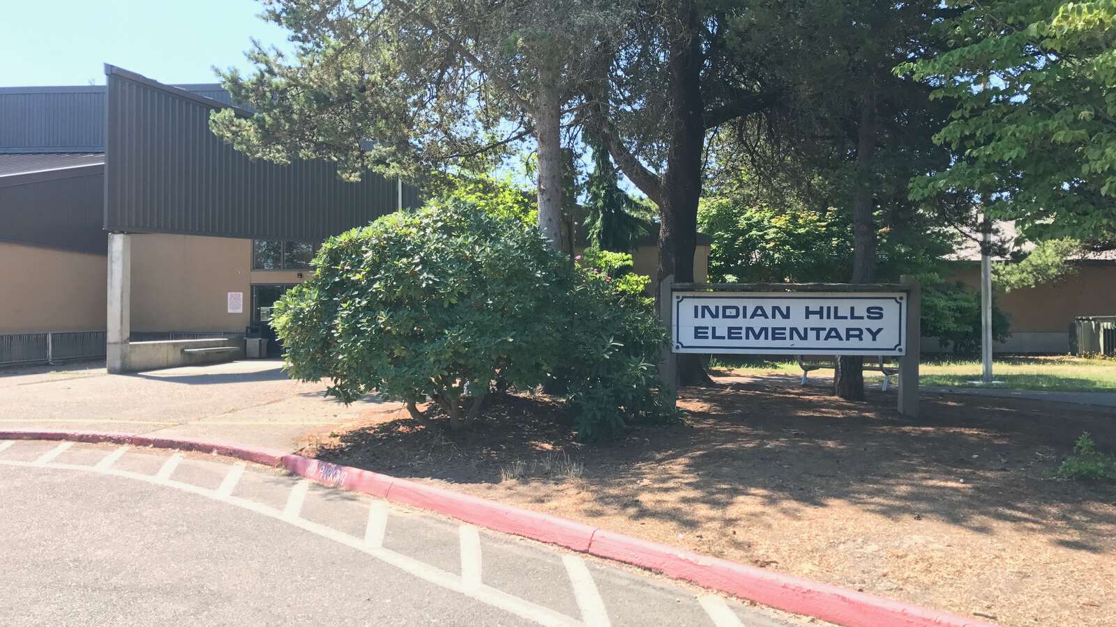 Indian Hills Elementary School in Beaverton Oregon Hero Image