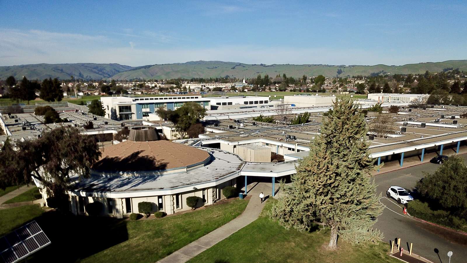 Irvington High School (FUSD) in Fremont California Hero Image