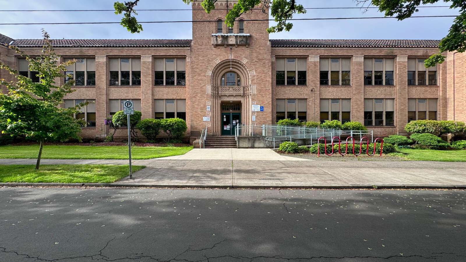 Irvington K-5 School in Portland Oregon Hero Image