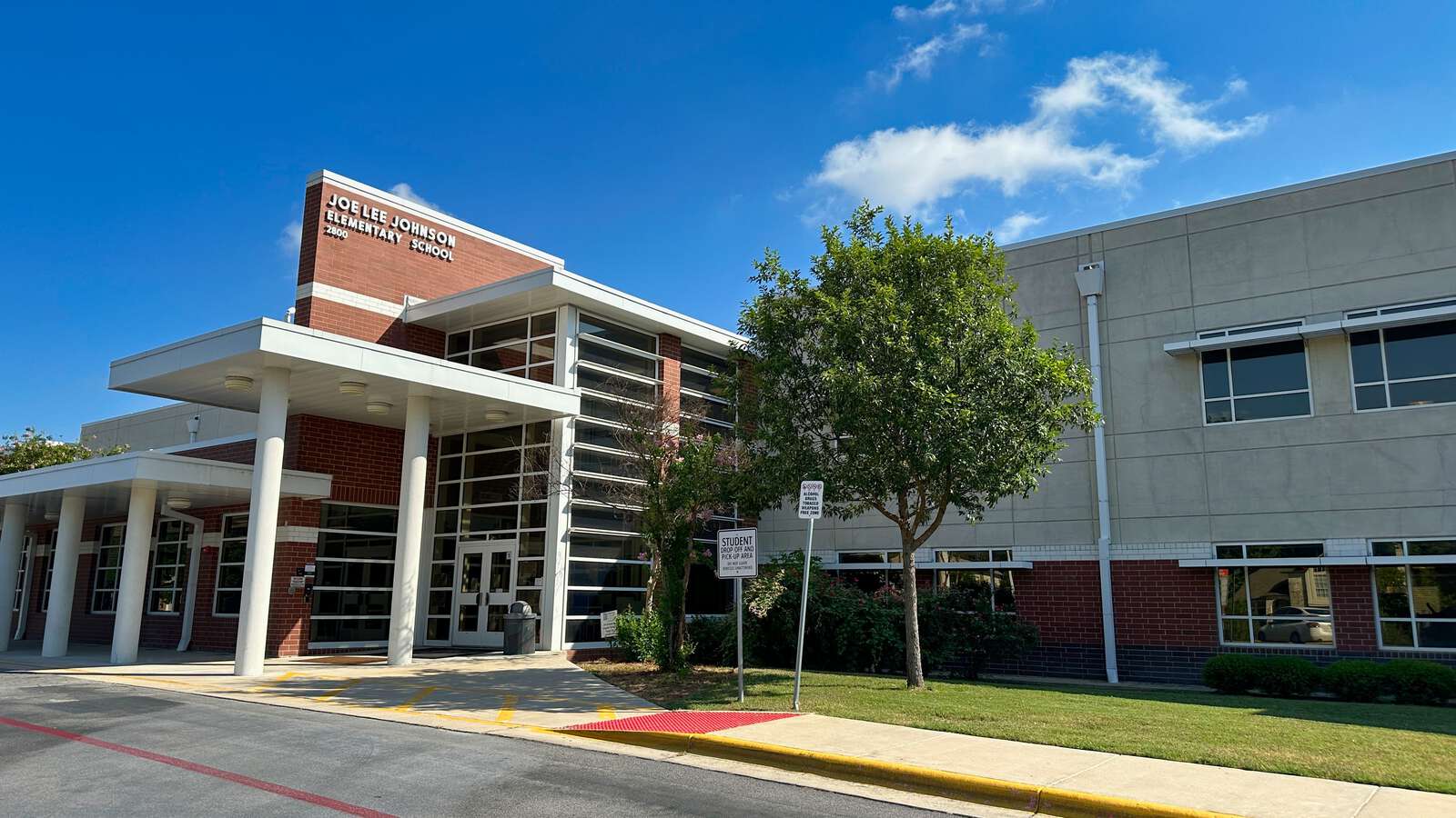 Jollyville Elementary School in Austin Texas Hero Image