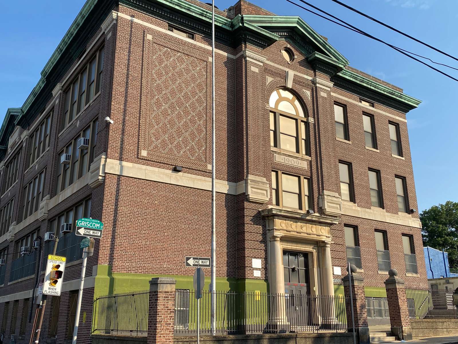 Marshall - John Marshall Site in Philadelphia Pennsylvania Hero Image