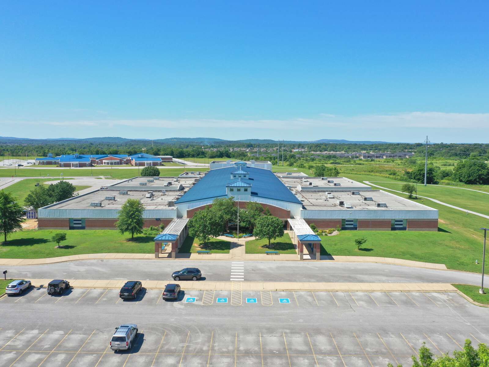 J.O. Kelly Middle School in Springdale Arkansas Hero Image