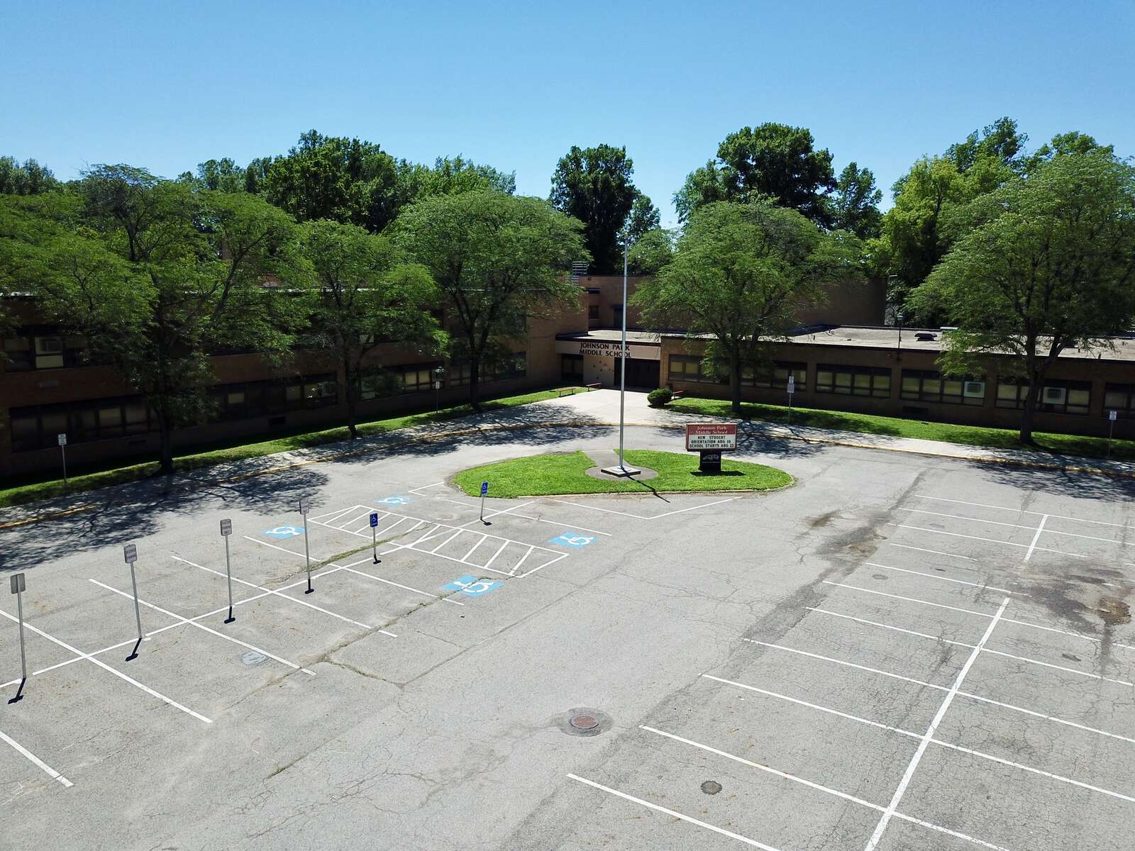 Johnson Park Middle School in Columbus Ohio Hero Image