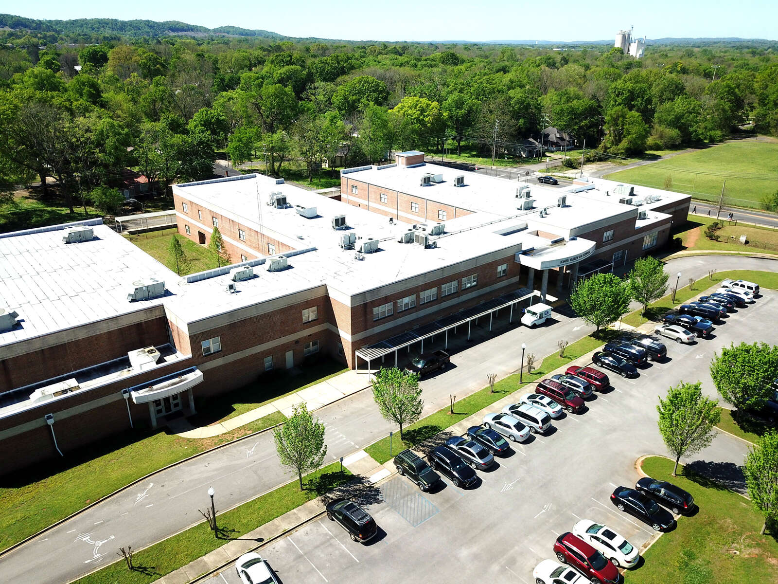 Jones Valley Middle School in Birmingham Alabama Hero Image