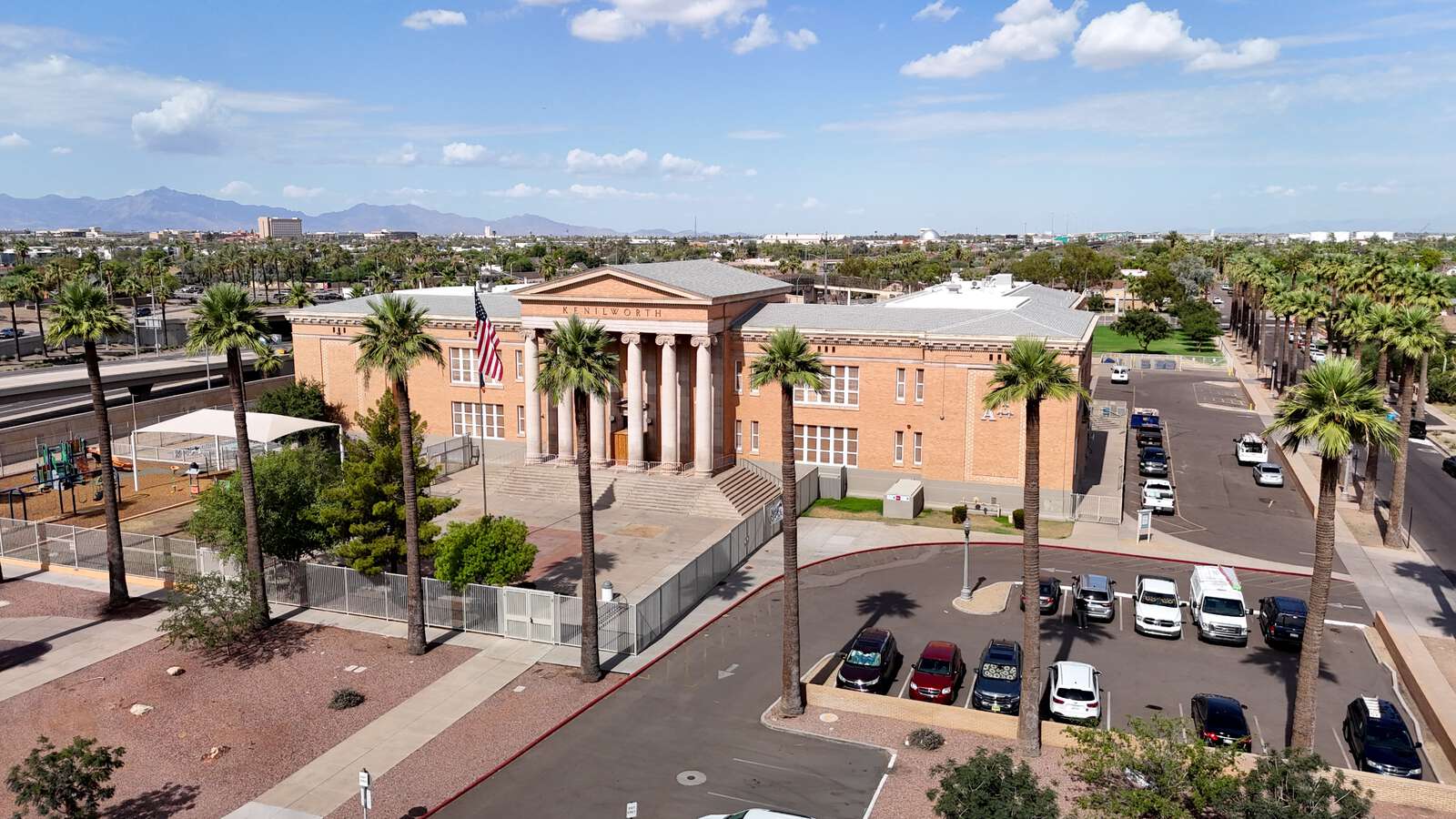 Kenilworth Elementary School in Phoenix Arizona Hero Image