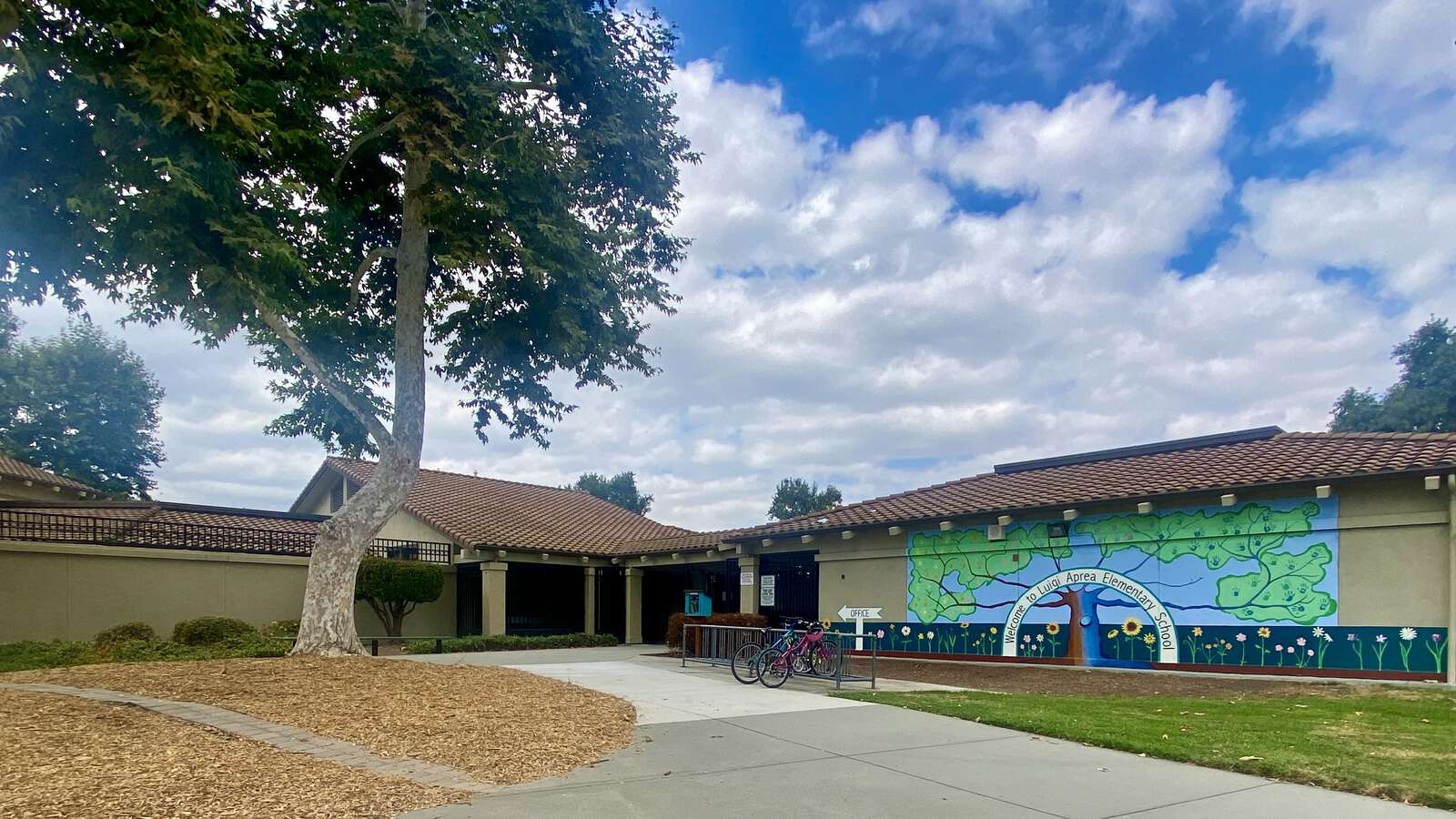 Luigi Aprea Elementary in Gilroy California Hero Image