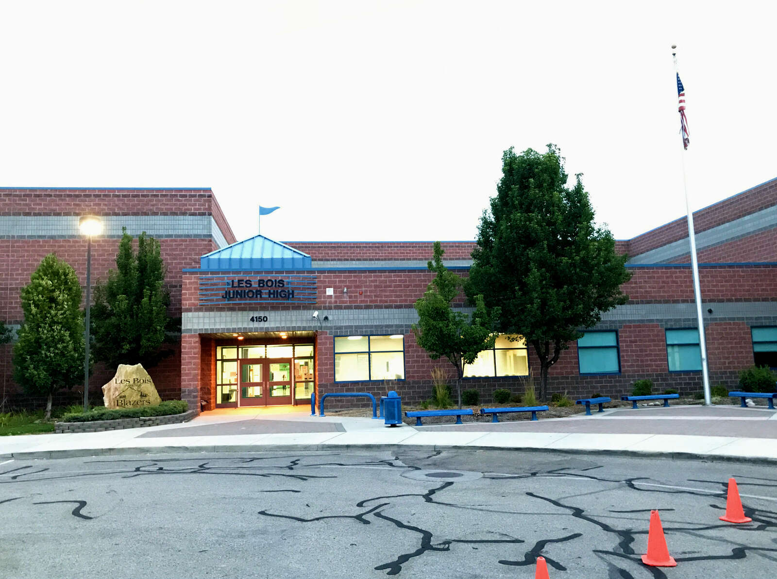 Les Bois Junior High School in Boise Idaho Hero Image